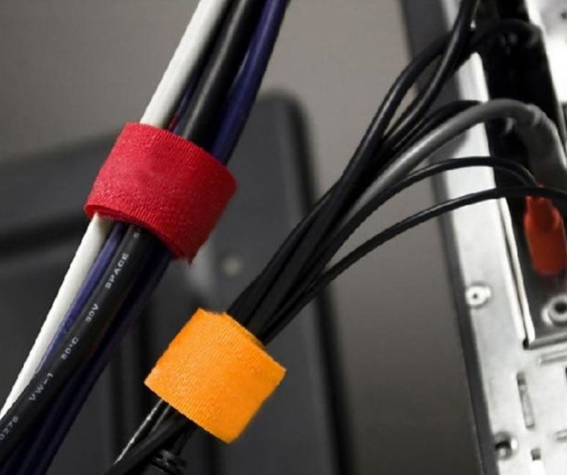Imagen extra PACK 6 Tiras de velcro sujeta cables de colores. Organizador de cables