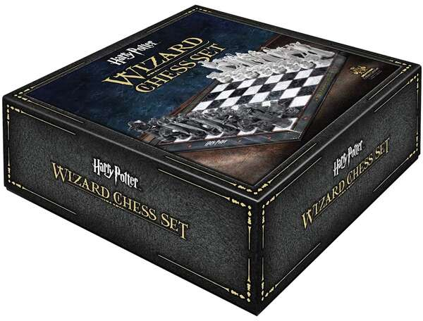 Imagen extra The Noble Collection Harry Potter Juego de Ajedrez Magico - Piezas de entre 5 y 11cm - Tablero de 47x47cm