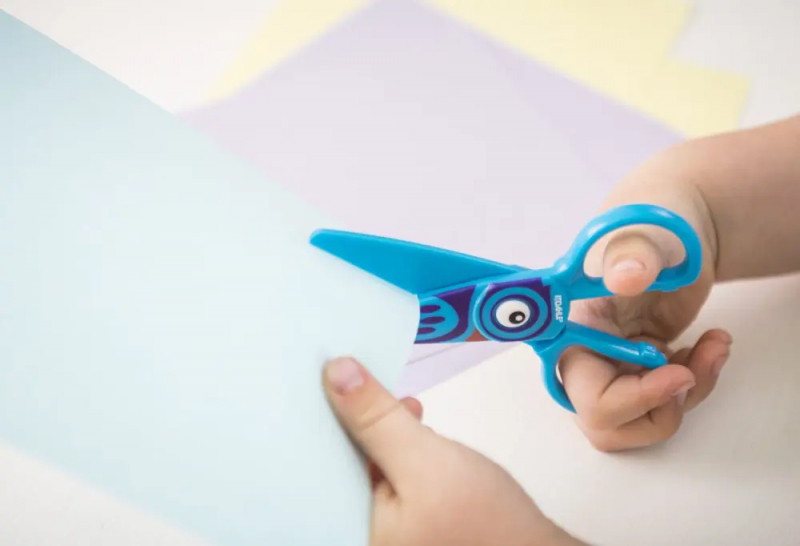 Imagen extra Dahle 54676 Kids Tijeras Infantiles 12cm para los mas Pequeños. Azul