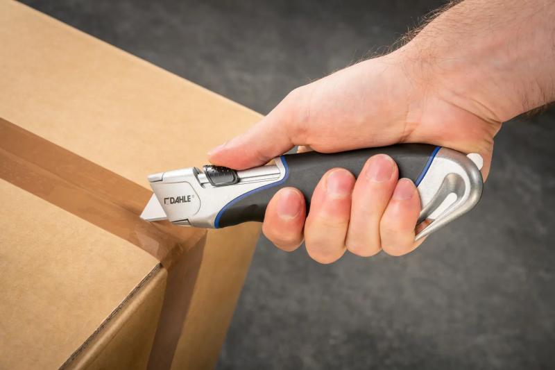 Imagen extra Dahle 10892 Safety Heavy Duty Cuter con Cuchilla Trapezoidal de Acero al Carbono SK5