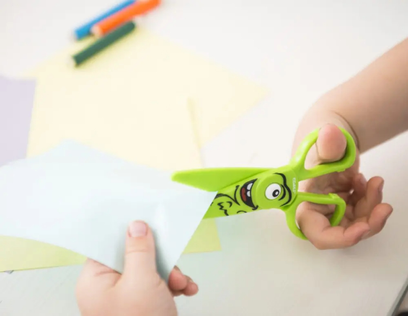 Imagen extra Dahle 54678 Kids Tijeras Infantiles 12cm para los mas Pequeños. Verde