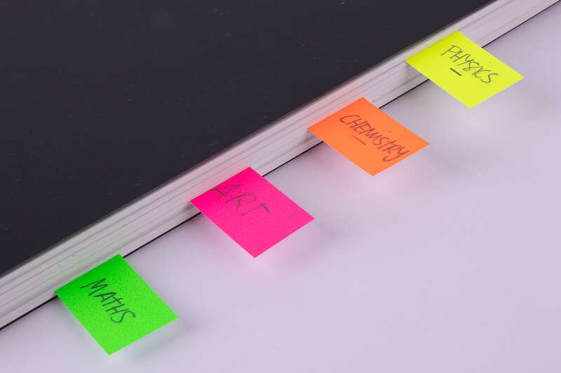 Imagen extra Pack de 160 Marcadores Adhesivos de Papel 50x20mm (40 por color). Apli 11286