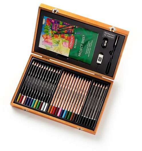 Derwent Academy Caja de Madera (Lapices de Colores, Pincel, Sacapuntas, Goma, Hoja de Proyectos)