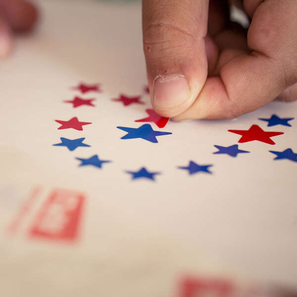 Imagen extra Apli Gomets Estrella 19.5mm Rojo metalizado