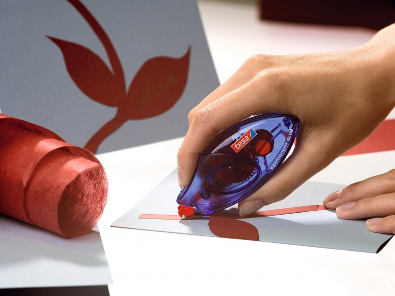 Imagen extra Tesa Roller EcoLogo Roller de Adhesivo Permanente 8.4mm x 8.5m