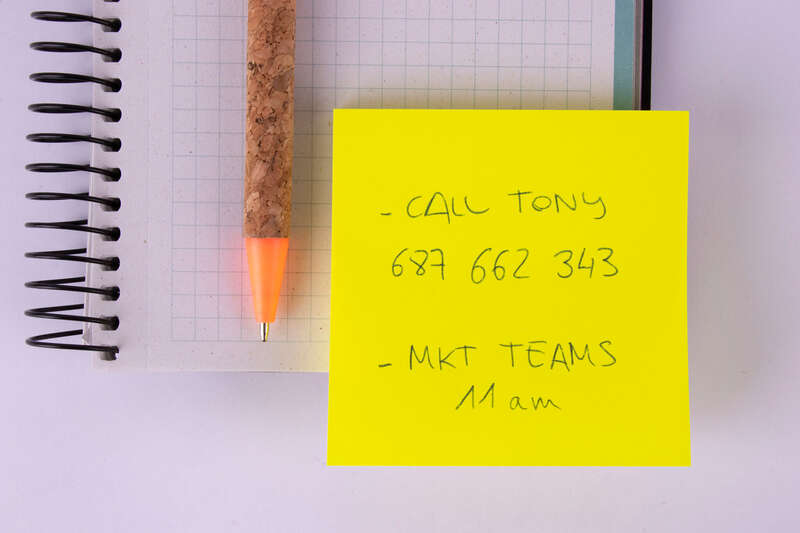 Imagen extra Apli Notas Adhesivas Funny 75x75mm - Bloc de 100 Hojas - Adhesivo de Calidad - Facil de Despegar - Color Amarillo Fluorescente